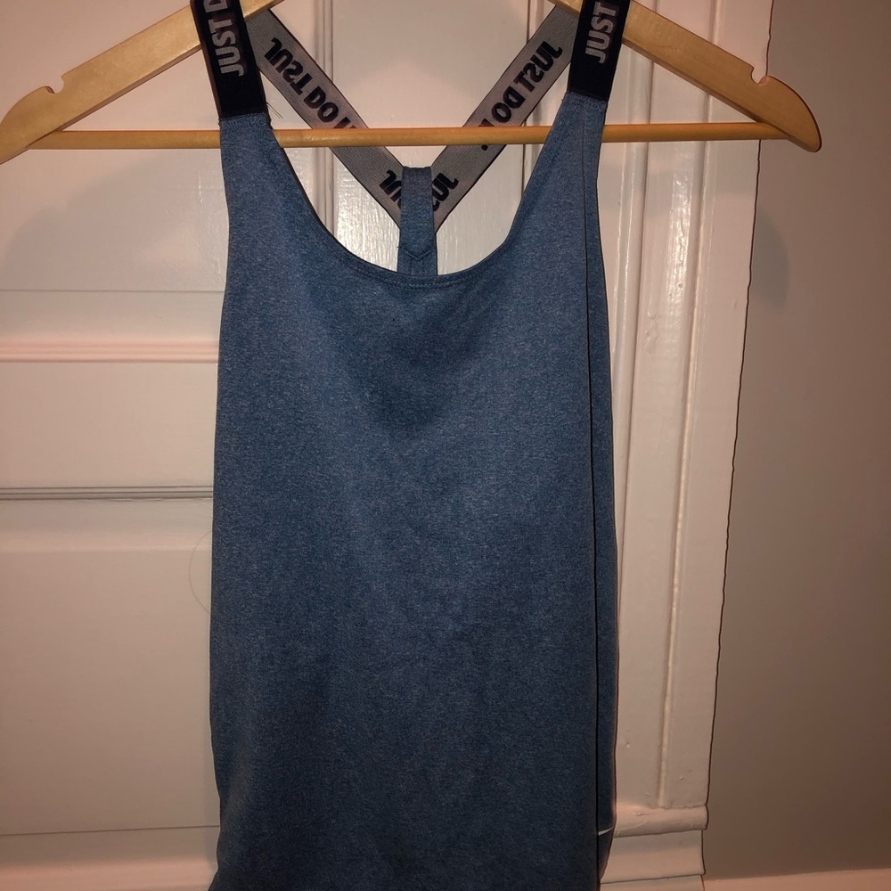 Nike running top